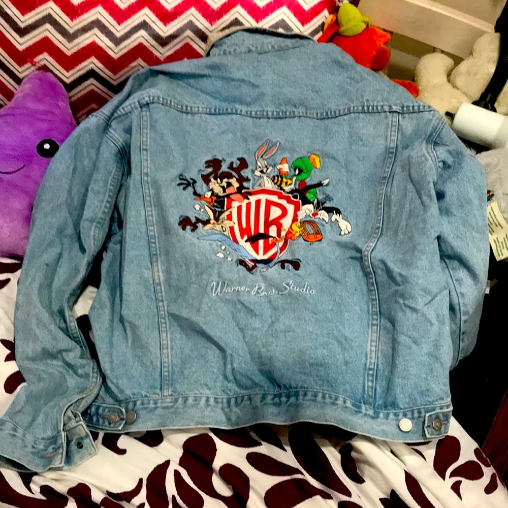 VINTAGE 90s LOONEY TUNES JEANS JACKET